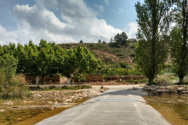Pas del riu Algars a Caseres